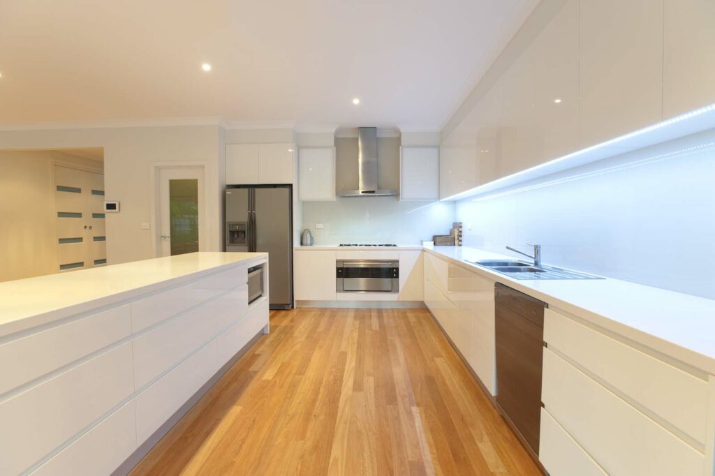 Leading Edge Worktops Mica Post